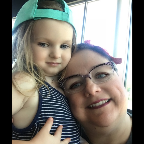 Meet your Posher, Jill - Picture 7 of 8